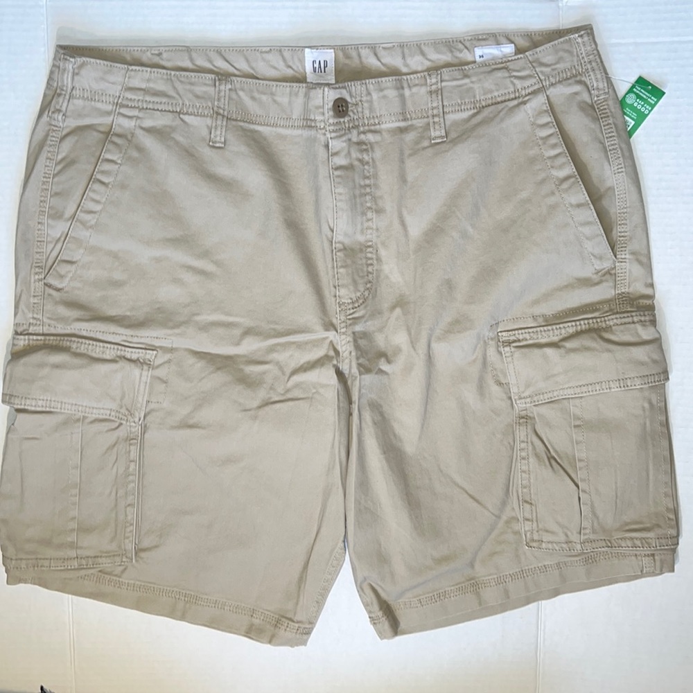 GAP Cargo Khaki Shorts Sz 36 10.5” Inseam